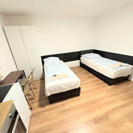 Apartment Next To Airport